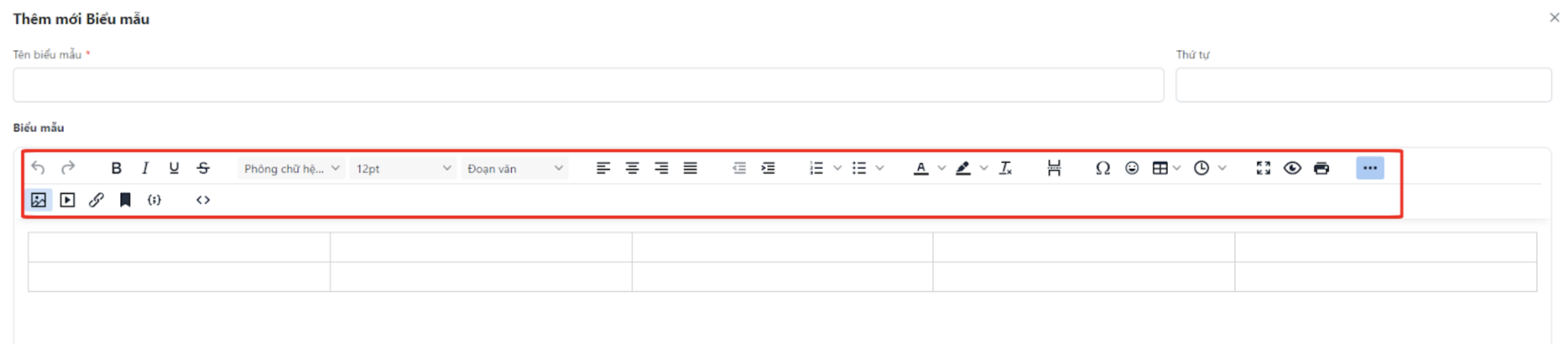 Màn hình thao tác thêm biểu mẫu cho dịch vụ